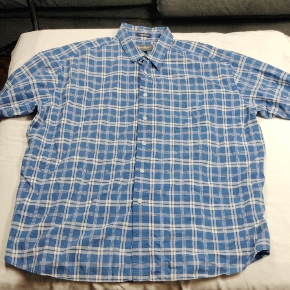 Eddie Bauer mens Short Sleeved Shirt Size 2 XL